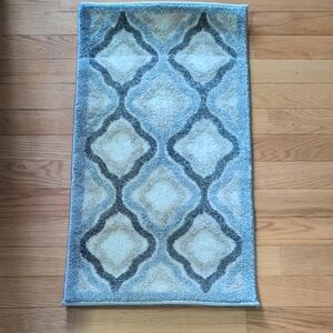 Tan and Gray Patterned Throw Rug 20"X30"